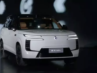 BYD Denza N8L 2027 Gây Chú Ý Với Công Nghệ Sạc Siêu Nhanh: Chỉ Vài Phút Sạc, Hàng Trăm Km Di Chuyển