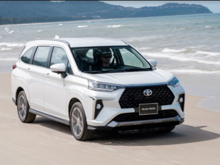 Toyota Veloz Cross vượt Ford Ranger: Thị trường ô tô Việt Nam đang thay đổi điều gì?