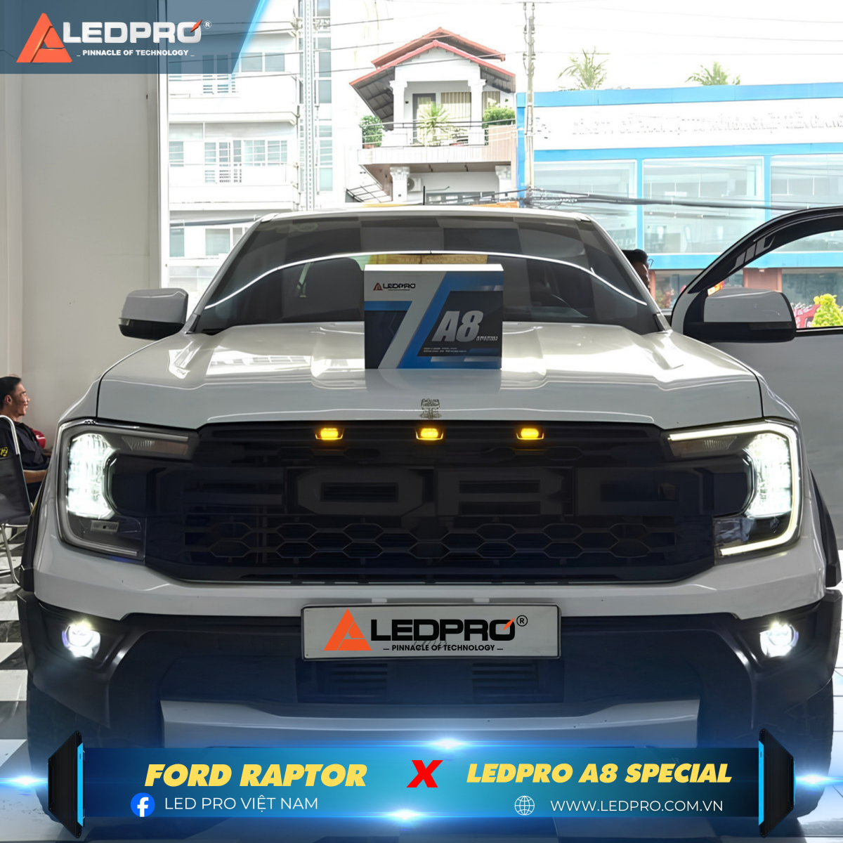 Ford Raptor nâng cấp ánh sáng để di chuyển an toàn ở các cung đường và thời tiết xấu
