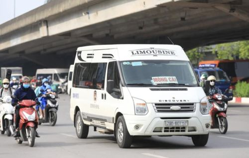 Sử dụng ô tô không kinh doanh vận tải hành khách nhưng chở người thu tiền có thể nhận mức phạt từ 12- 14 triệu đồng. Ảnh: Sưu tầm