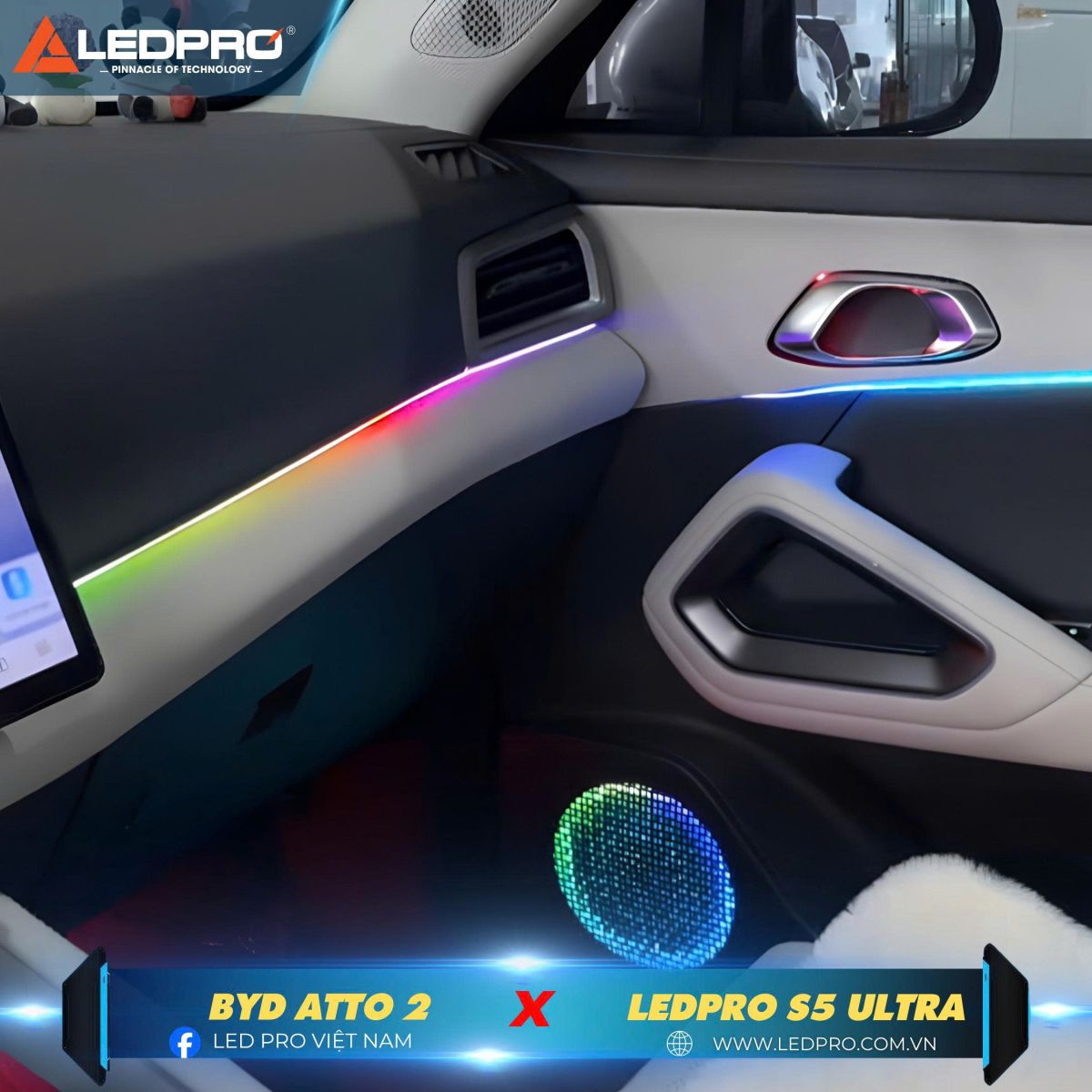 Dãy led chạy dọc các vị trí lắp đặt như taplo, tay nắm cửa, vành loa,...