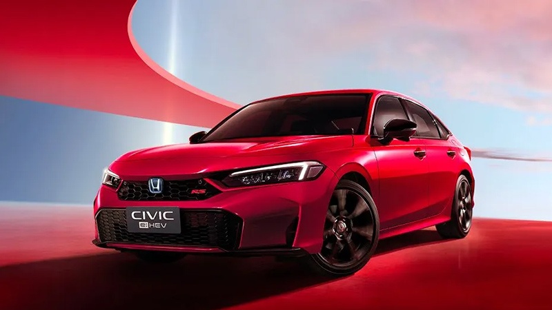 Honda Civic e:HEV RS. Ảnh: CarPassion