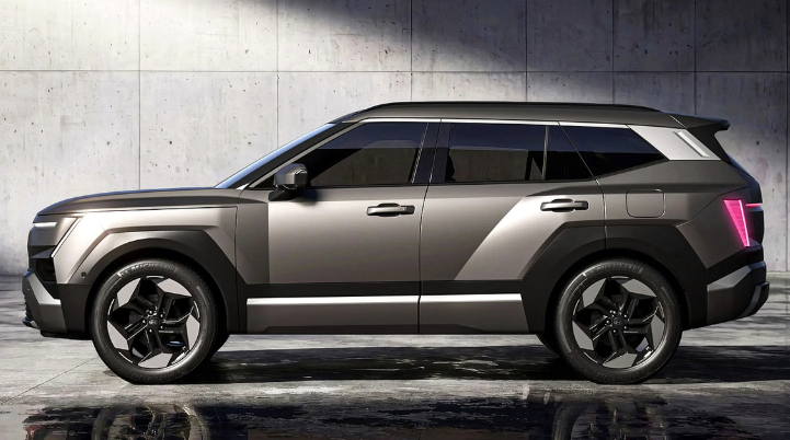 Hyundai Tucson 2027 thế hệ mới nhìn từ bên hông. Ảnh: Sưu tầm