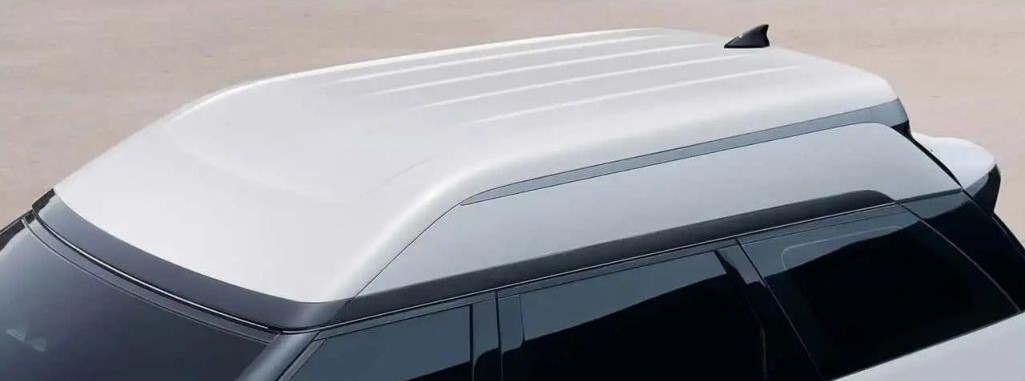 Phần nóc xe được mở rộng và sơn đồng màu với màu xe. Ảnh: Sưu tầm