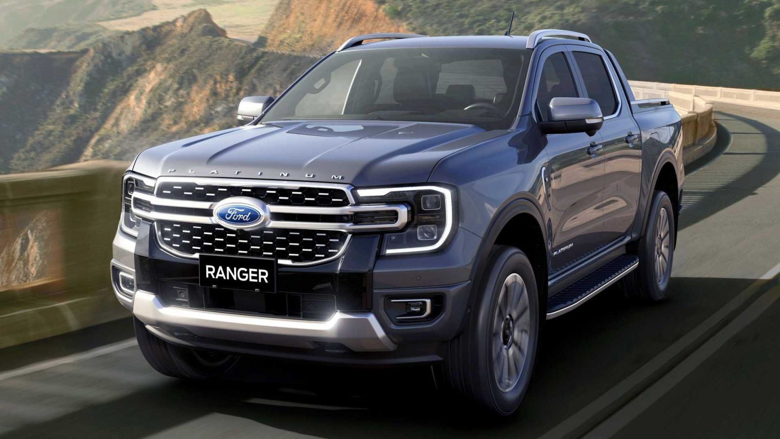 Ford Ranger dần cảm nhận được sức ép. Ảnh: Ford