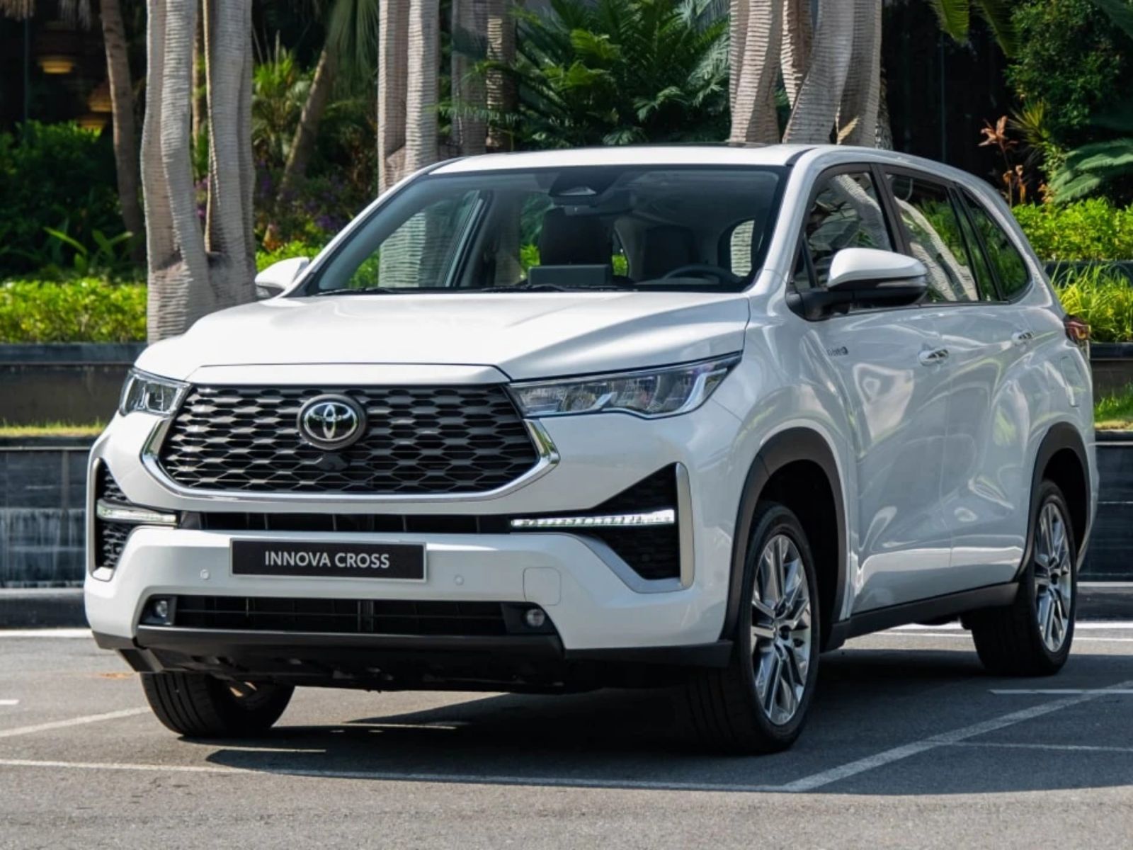 Toyota Innova Cross Hybrid. Ảnh: Toyota