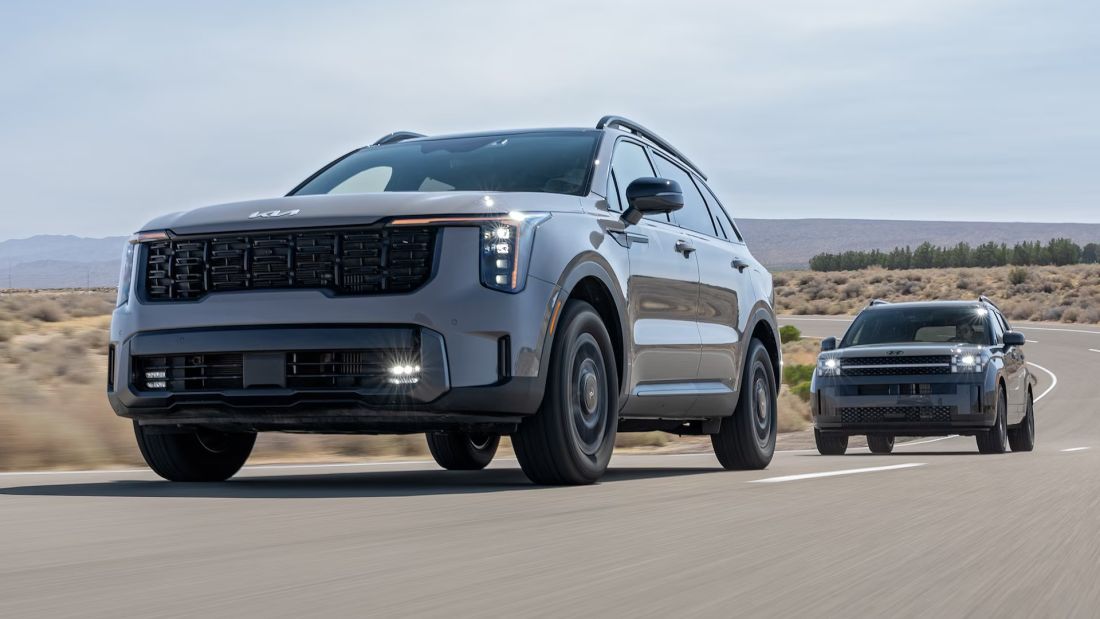 Có vẻ như Sorento đang tạo ra hiệu ứng tốt hơn so với SantaFe. Ảnh: CafeAuto